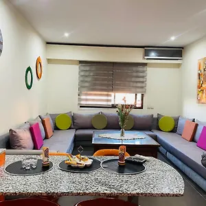 Apartment Appartement Avec Piscine A 150M Des Jardins Majorelle, Marrakesh